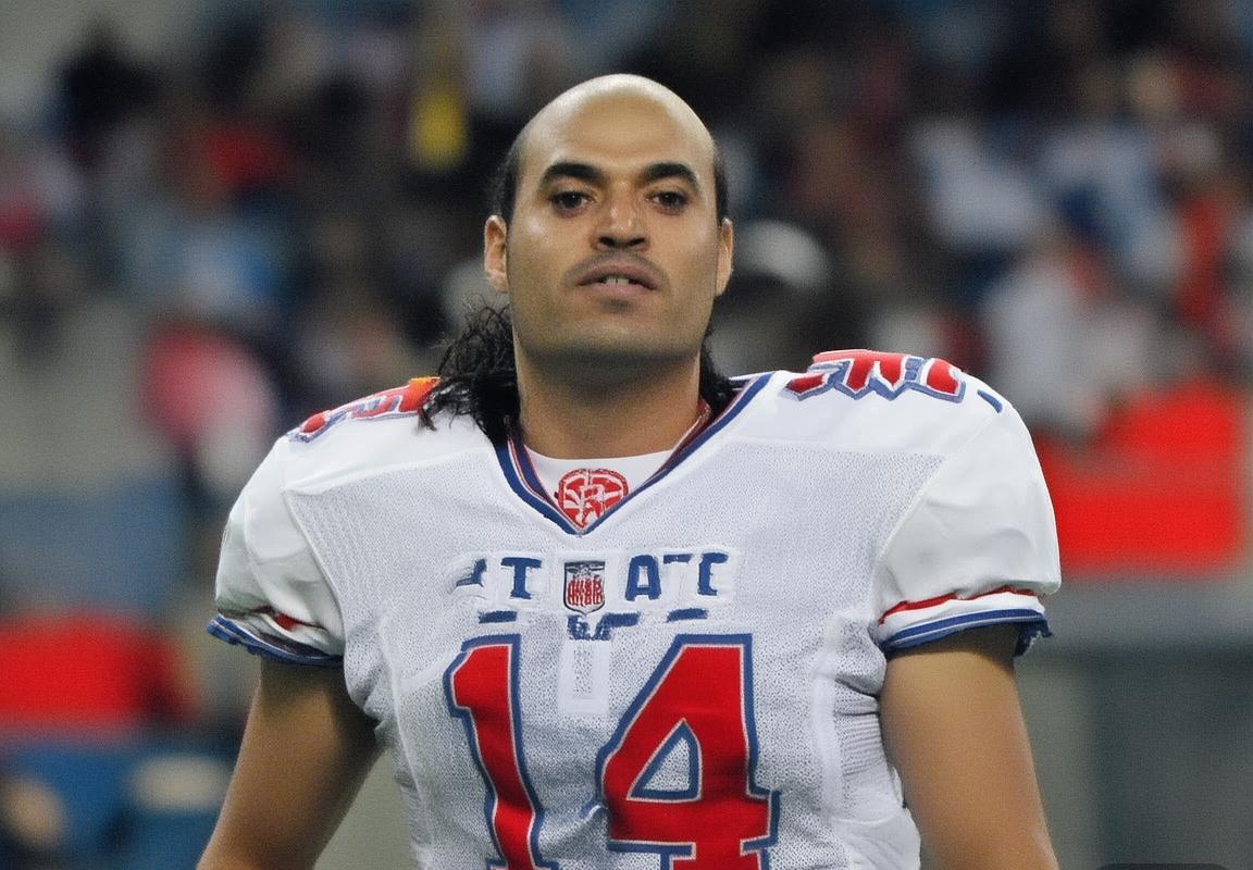 巨人老鹰2010年NFL对决：巅峰之战精彩瞬间盘点(图9)