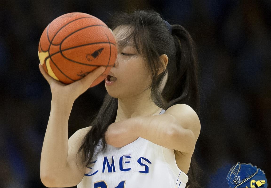 WNBA季后赛巅峰对决：天空vs火花激情对决全程回顾(图3)